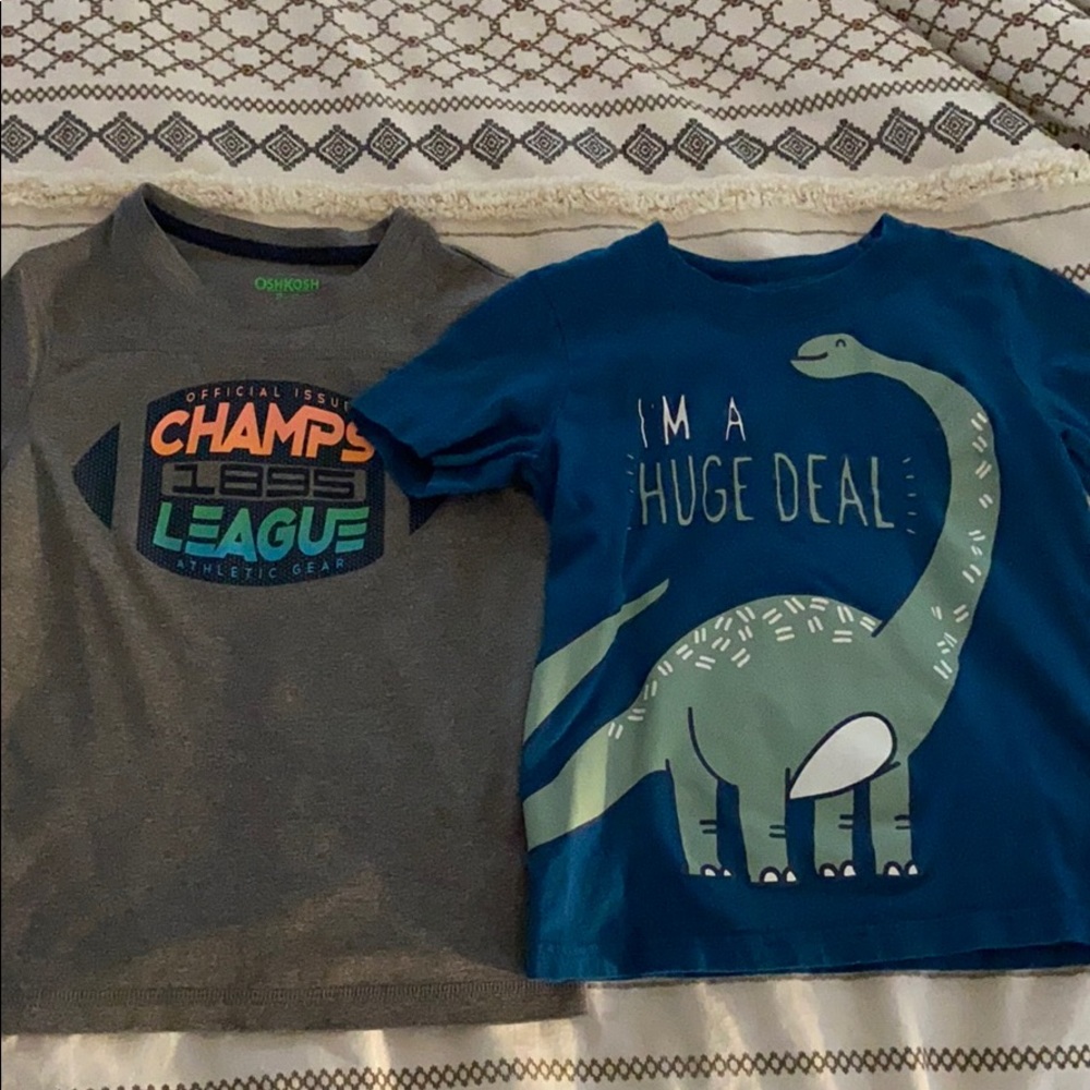 Lot of 2 boys 5/5T Carter’s/Oshkosh short sleeve